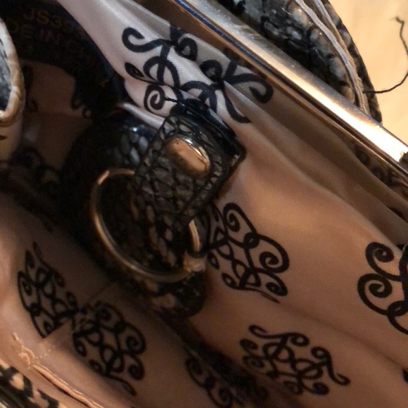 BCBG Shoes with matching clutch - Picture 8 of 8